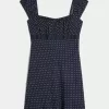 Minikleid aus Kreppsatin mit Band