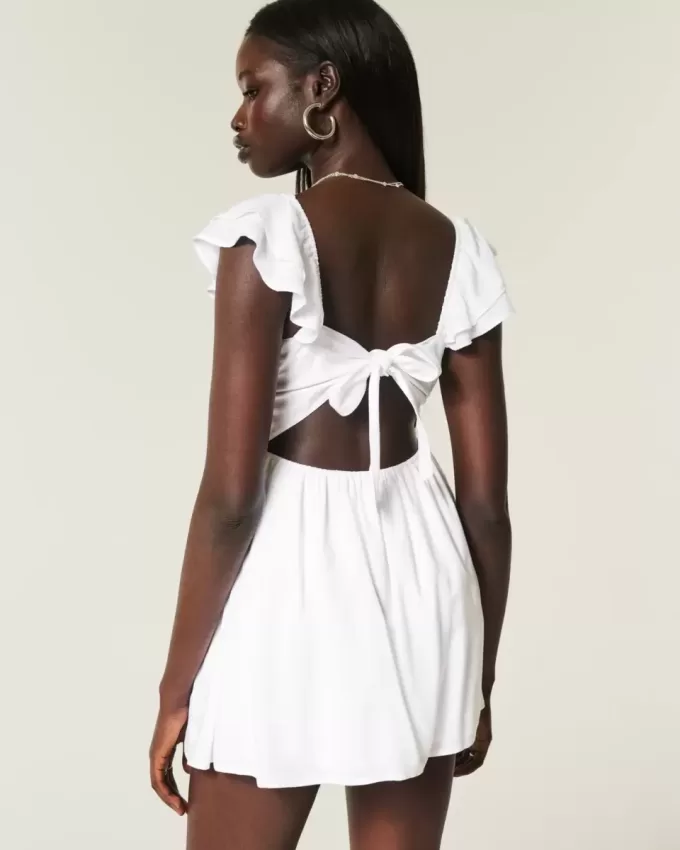 Minikleid mit Flatterärmeln und V-Taille Minikleid mit Flatterärmeln und V-Taille