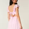 Minikleid mit Flatterärmeln und V-Taille Minikleid mit Flatterärmeln und V-Taille