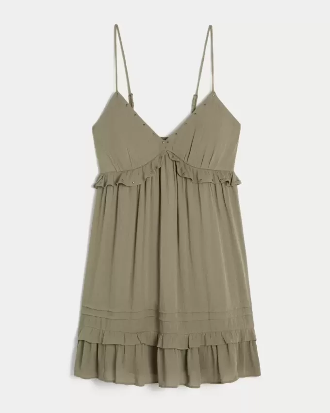 Minikleid mit Rüschen und Nieten