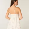 Minikleid mit Rüschen und Nieten