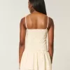 Minikleid mit Spitzenbesatz