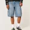 Mittel gewaschene Super Baggy-Cargo-Shorts aus Denim Mittel gewaschene Super Baggy-Cargo-Shorts aus Denim