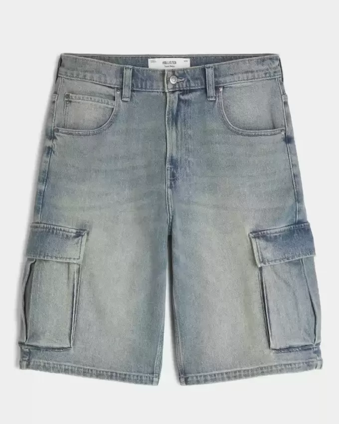 Mittel gewaschene Super Baggy-Cargo-Shorts aus Denim Mittel gewaschene Super Baggy-Cargo-Shorts aus Denim