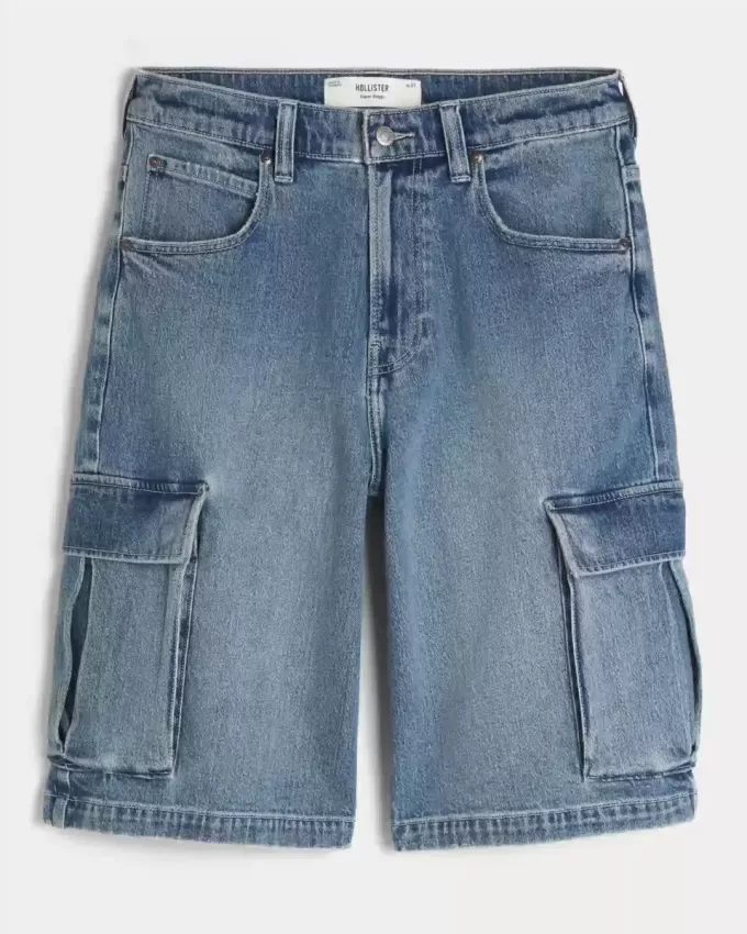 Mittel gewaschene Super Baggy-Cargo-Shorts aus Denim Mittel gewaschene Super Baggy-Cargo-Shorts aus Denim