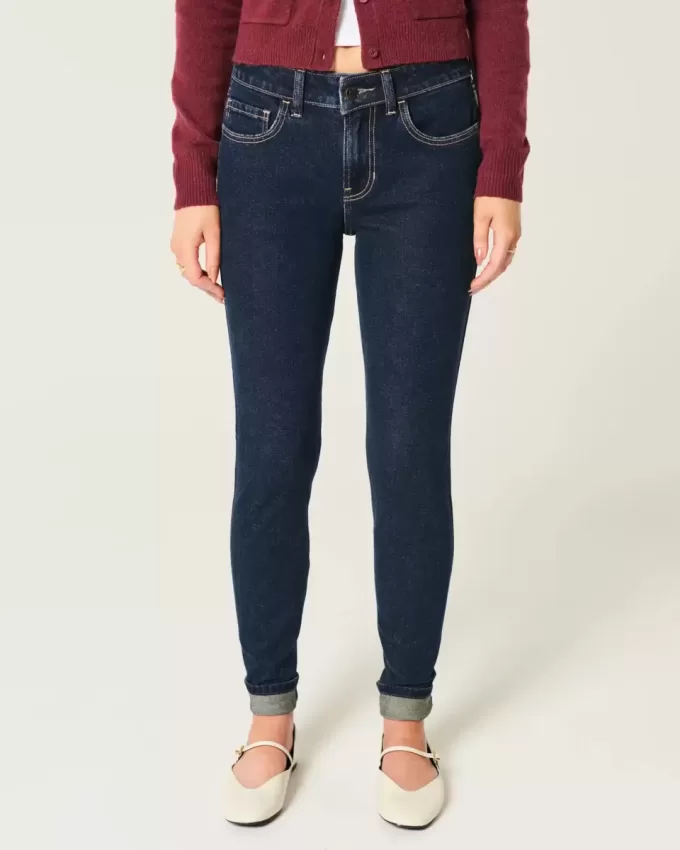 Mittelhohe Skinny-Jeans in dunkler Waschung Mittelhohe Skinny-Jeans in dunkler Waschung