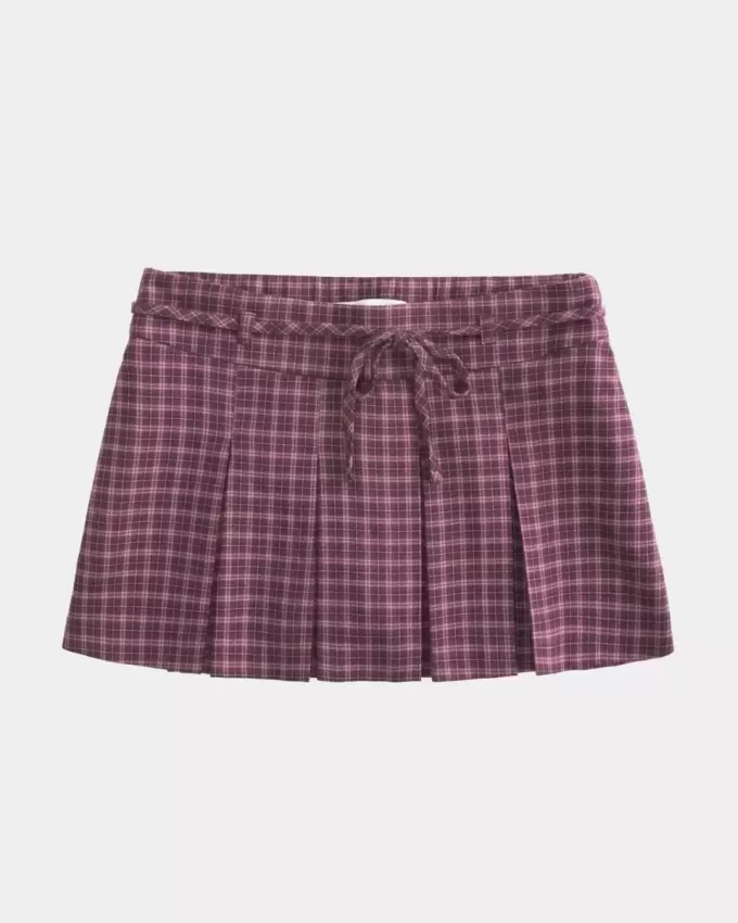 Mittelhoher, plissierter Mini-Skort