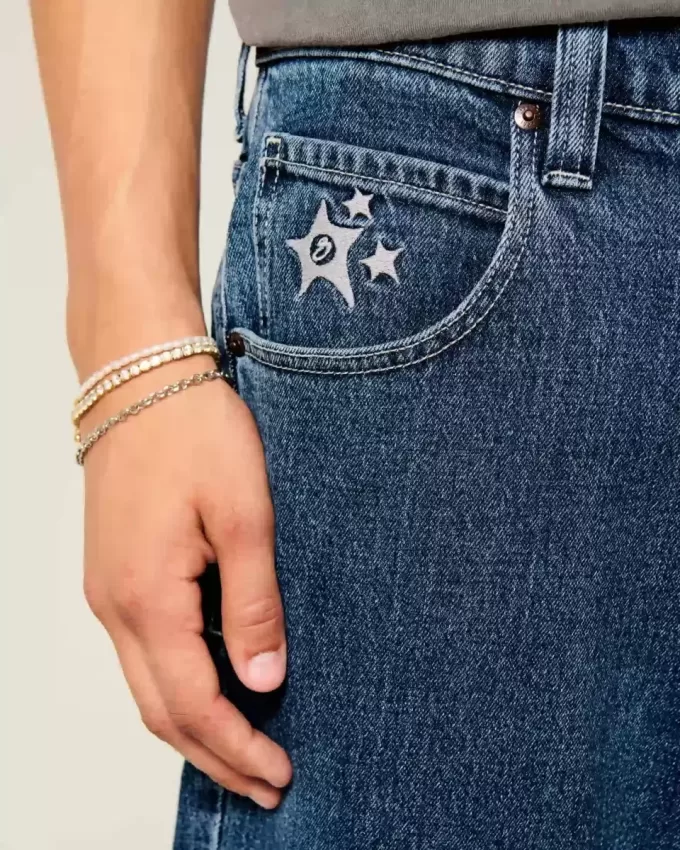 Mittelwaschbare Skater-Baggy-Jeans mit Sterngrafik