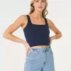 Nahtloses Tanktop aus Stoff mit quadratischem Ausschnitt Nahtloses Tanktop aus Stoff mit quadratischem Ausschnitt