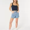 Nahtloses Tanktop aus Stoff mit quadratischem Ausschnitt Nahtloses Tanktop aus Stoff mit quadratischem Ausschnitt