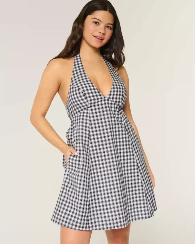 Neckholder-Minikleid mit offenem Rücken