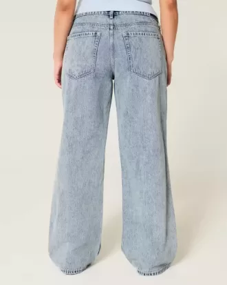Niedrig geschnittene Baggy-Jeans mit Rissen in mittlerer Waschung