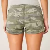 Niedrig geschnittene Y2K Camo Twill Shortie Shorts