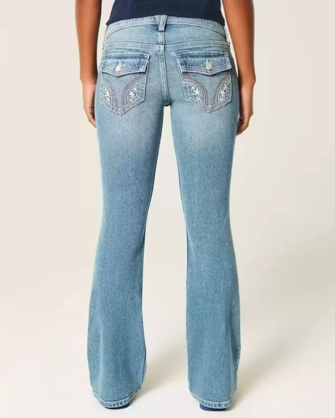 Niedrige Bootcut-Jeans mit mittlerer Waschung und Blumenstickerei