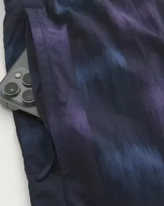 Nylon-Trainingsshorts über dem Knie