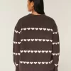 Oversize-Pullover mit Rundhalsausschnitt und Herzmuster