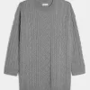 Oversize-Pulloverkleid mit Rundhalsausschnitt und Zopfmuster