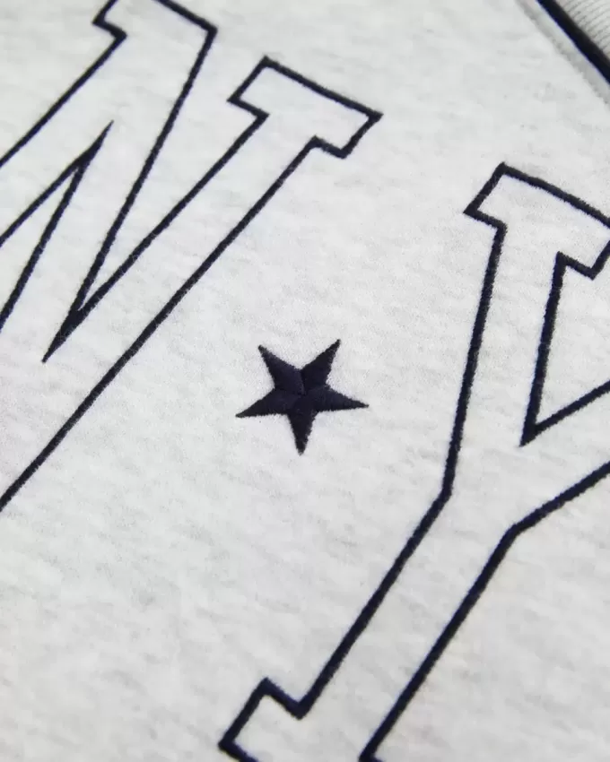 Oversize-Sweatshirt mit V-Ausschnitt und NYC-Grafik Oversize-Sweatshirt mit V-Ausschnitt und NYC-Grafik