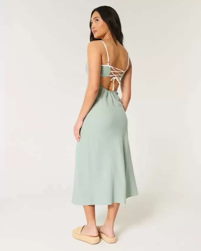 Rückenfreies Midi-Slipkleid aus Leinenmischung Rückenfreies Midi-Slipkleid aus Leinenmischung