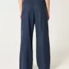 Schlupfhose mit weitem Bein Schlupfhose mit weitem Bein