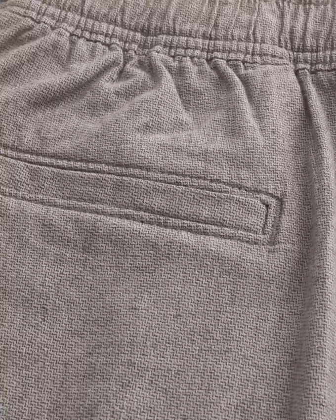 Schlupfshorts aus Leinenmischung bis zur Mitte des Oberschenkels Schlupfshorts aus Leinenmischung bis zur Mitte des Oberschenkels