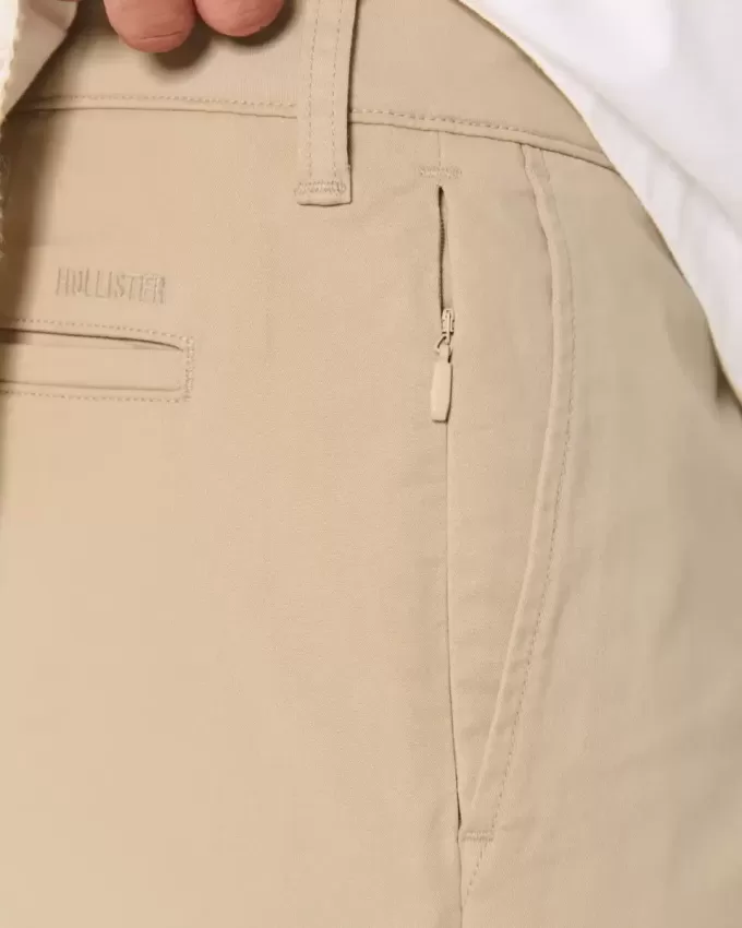 Schmale, gerade Chinohose