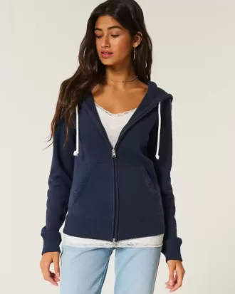 Schmaler Kapuzenpullover mit Reißverschluss