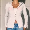 Schmaler Kapuzenpullover mit Reißverschluss und Grafik „2001“