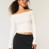 Schulterfreier Zopfmusterpullover Schulterfreier Zopfmusterpullover