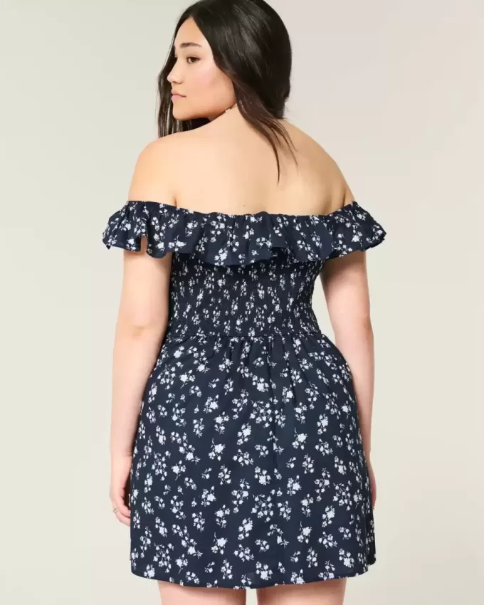 Schulterfreies A-Linien-Minikleid mit Rüschen