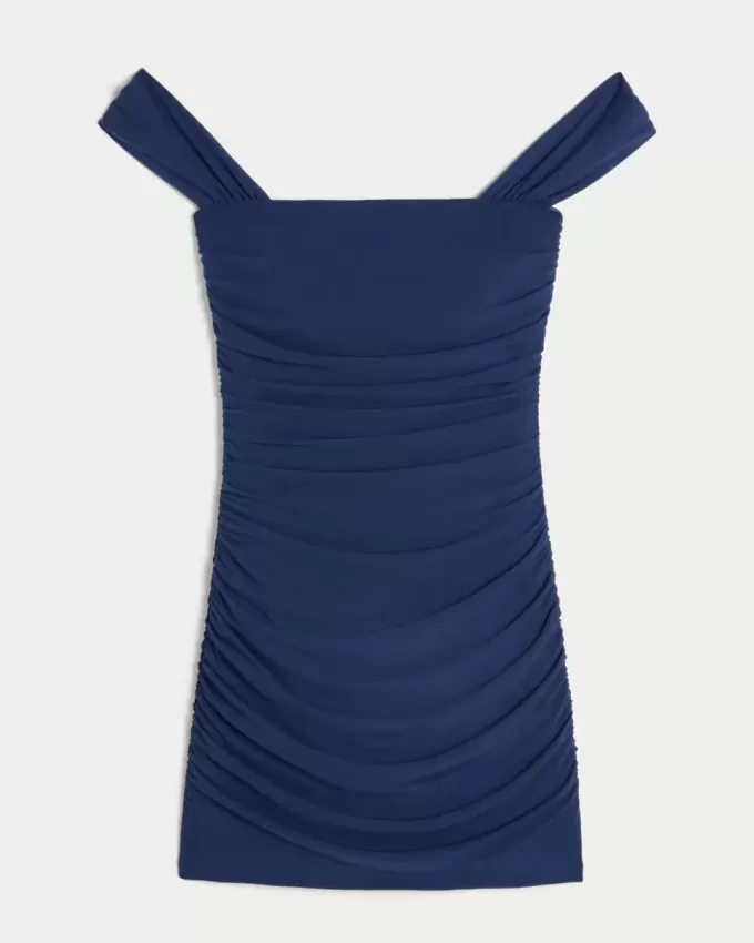 Schulterfreies, figurbetontes Netzkleid Schulterfreies, figurbetontes Netzkleid