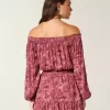 Schulterfreies/offenes gewebtes Kleid Schulterfreies/offenes gewebtes Kleid