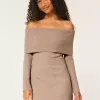 Schulterfreies Skater-Pulloverkleid Schulterfreies Skater-Pulloverkleid