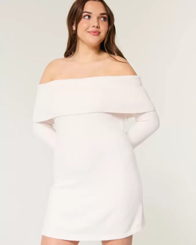 Schulterfreies Skater-Pulloverkleid Schulterfreies Skater-Pulloverkleid