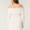 Schulterfreies Skater-Pulloverkleid Schulterfreies Skater-Pulloverkleid