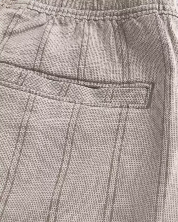 Shorts aus Leinenmischung über dem Knie Shorts aus Leinenmischung über dem Knie