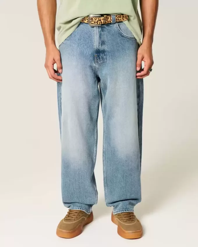 Skater-Baggy-Jeans in mittlerer Waschung Skater-Baggy-Jeans in mittlerer Waschung