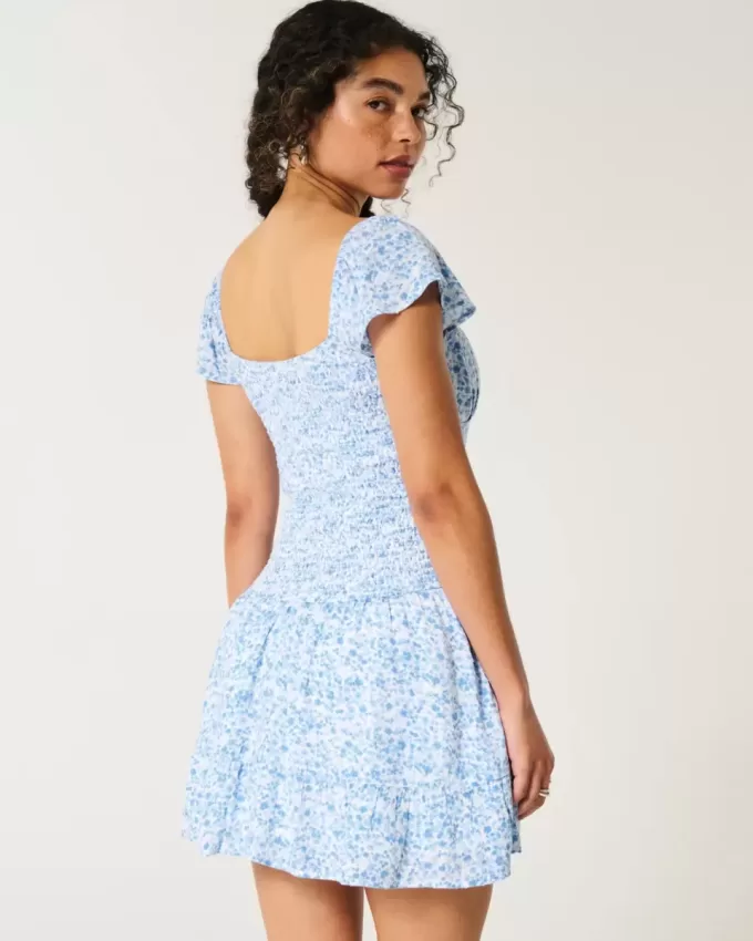 Skort-Kleid mit Flatterärmeln Skort-Kleid mit Flatterärmeln