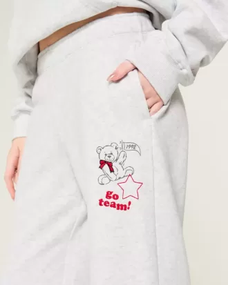 Sportliche Jogginghose mit weitem Bein und Grafik