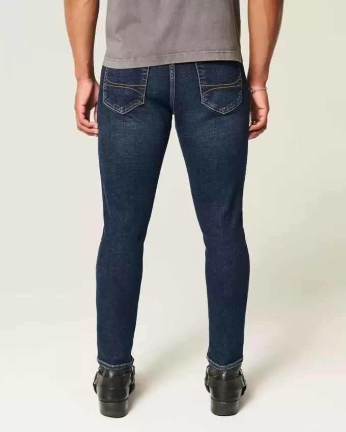 Sportliche Skinny-Jeans in dunkler Waschung