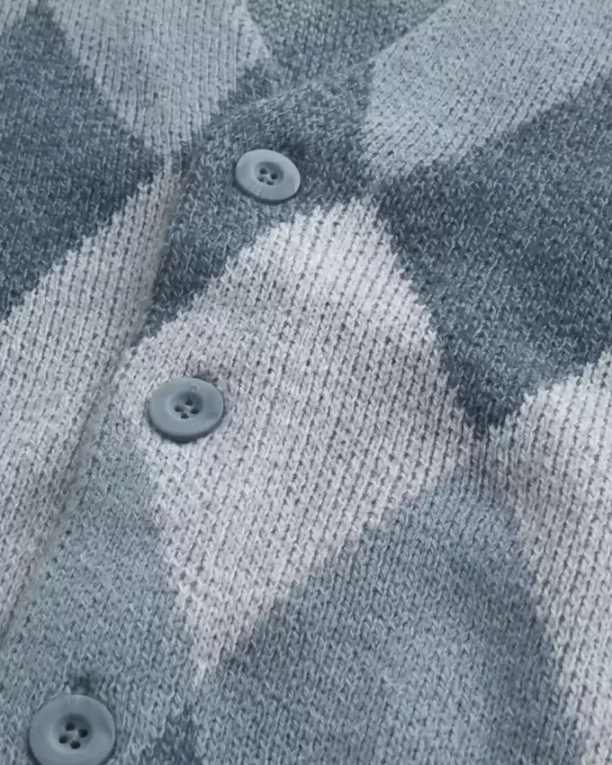 Strickjacke mit Kastenmuster