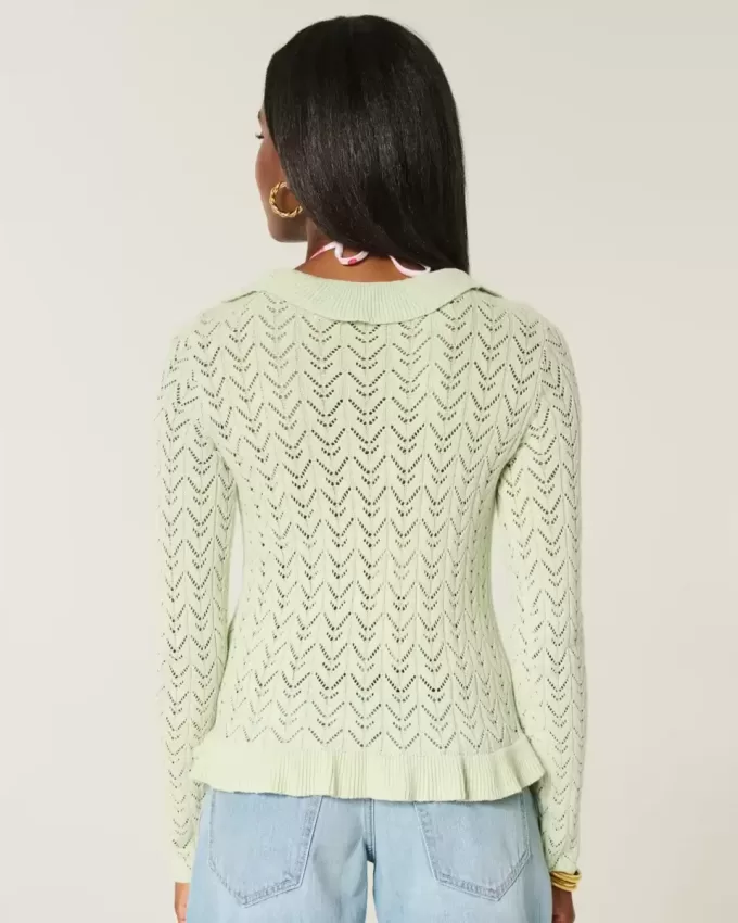 Strickjacke mit Rüschen und Bindeband vorne Strickjacke mit Rüschen und Bindeband vorne