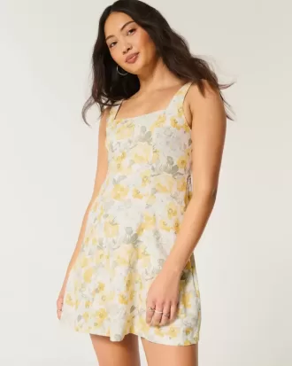 Strukturiertes Minikleid aus Leinenmischung