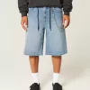 Super Baggy-Jeansshorts in mittlerer Waschung