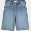 Super Baggy-Jeansshorts in mittlerer Waschung