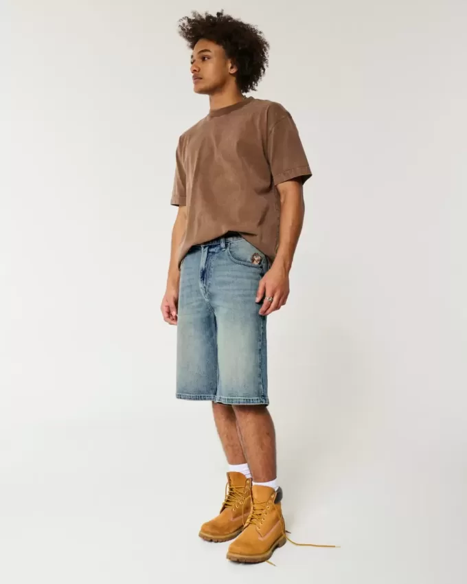 Super Baggy-Jeansshorts mit Taz-Grafik in mittlerer Waschung