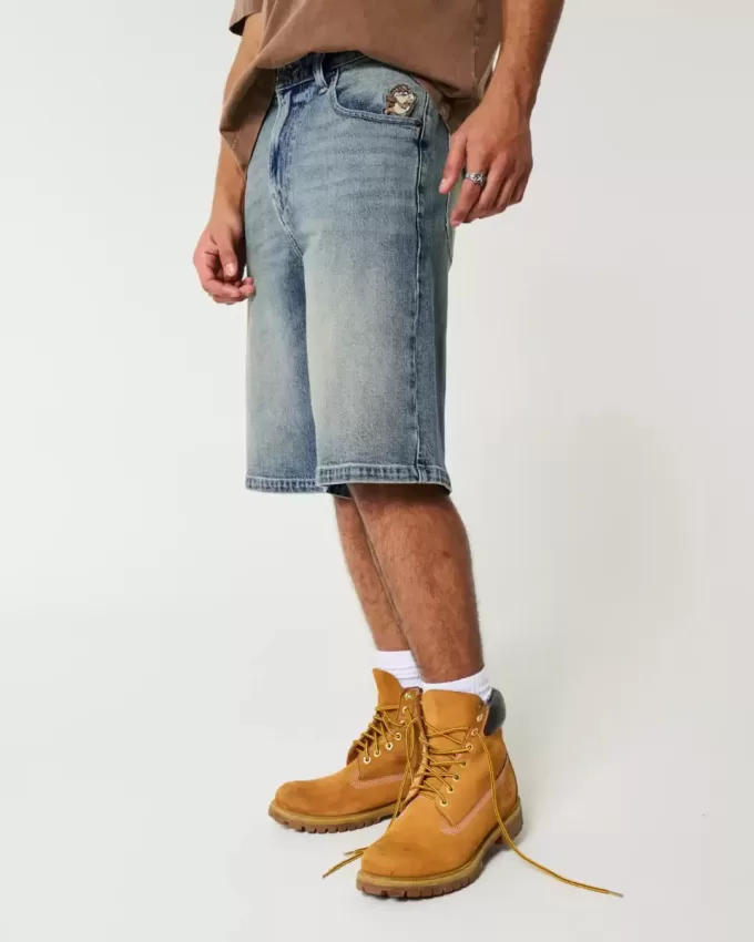 Super Baggy-Jeansshorts mit Taz-Grafik in mittlerer Waschung