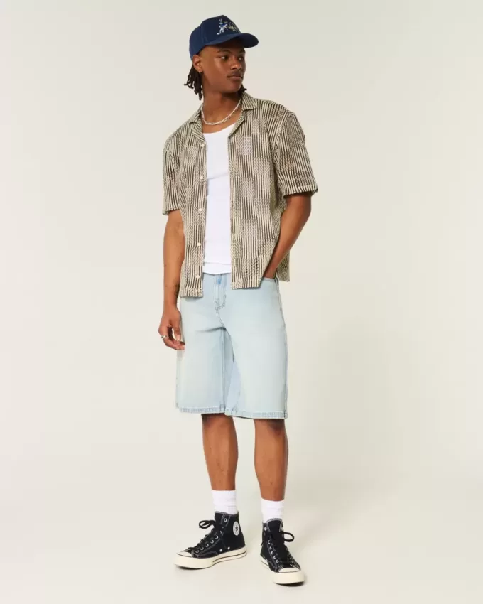 Super Baggy-Jeansshorts mit Würfelgrafik in heller Waschung