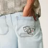 Super Baggy-Jeansshorts mit Würfelgrafik in heller Waschung