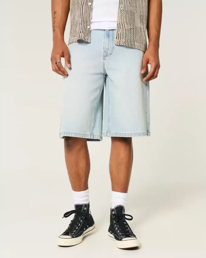 Super Baggy-Jeansshorts mit Würfelgrafik in heller Waschung
